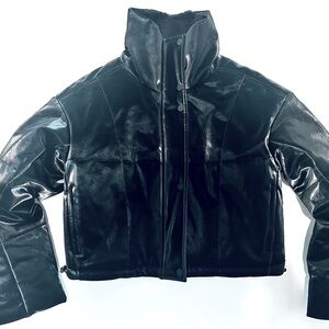 Women’s ALO Black Patent Leather Insulated Cropped Coat Sz Small